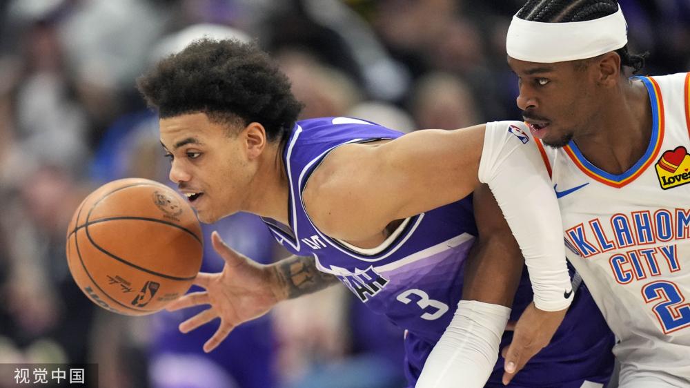 她的表现不 她的表现不